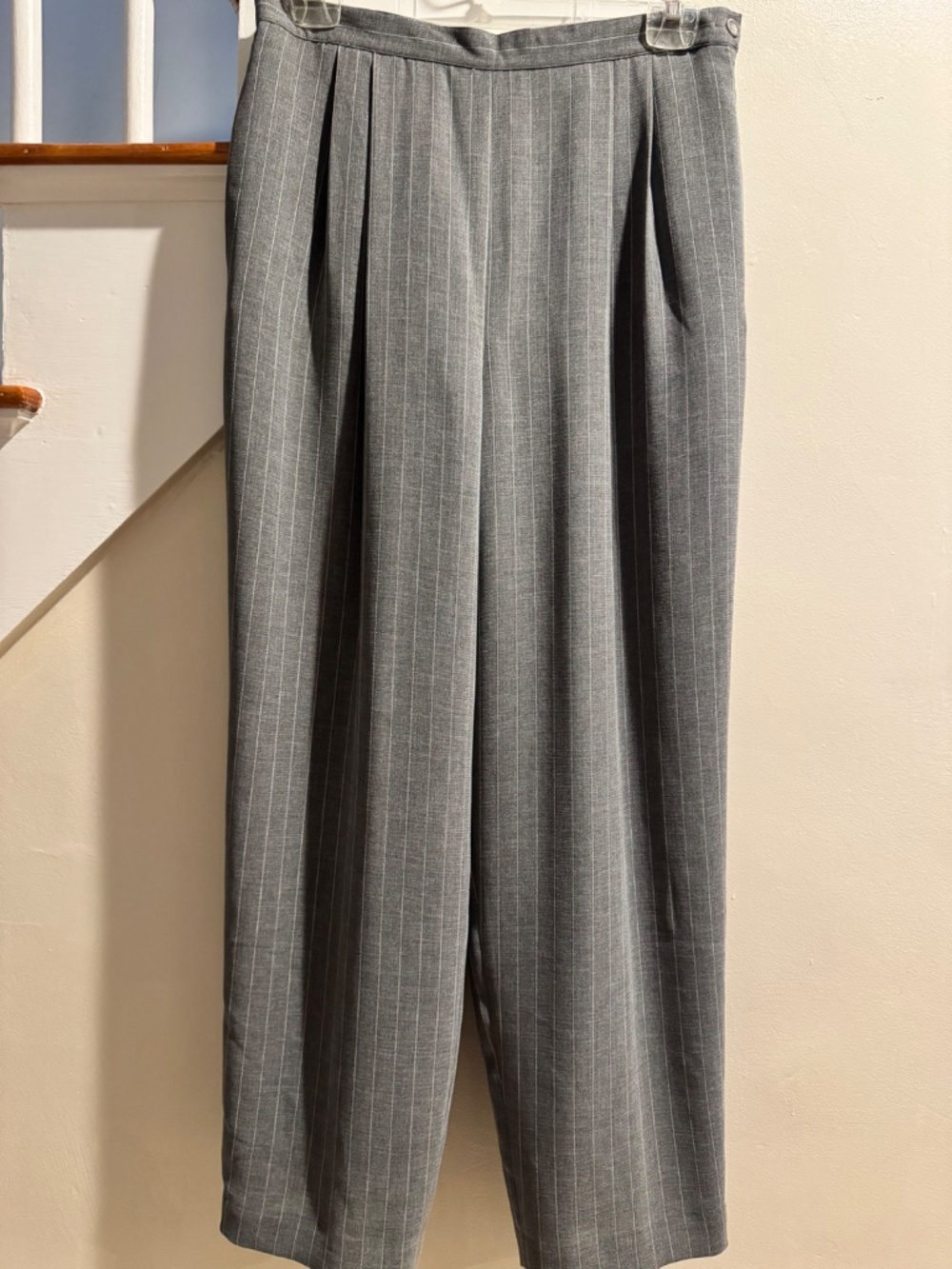 Gorgeous Talbots Vintage Gray Pinstripe Women’s Dress Pants Side Zip Sz 16 NWT